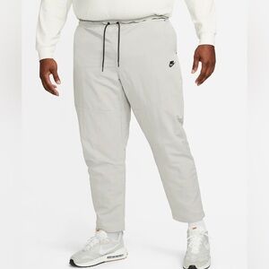 Nike Tech Commuter Pants, Men’s XXL, Cobblestone Gray